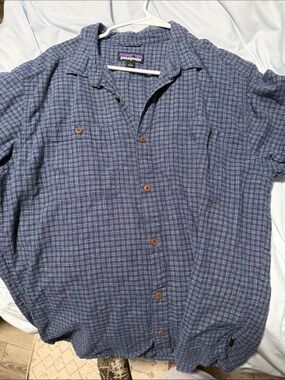 Patagonia Men's Navy and Red Plaid Short-Sleeve Button-Down